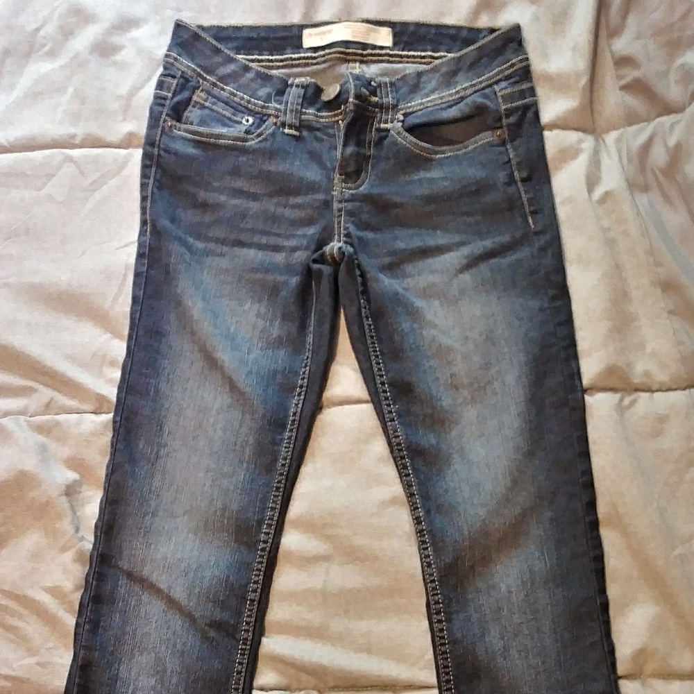 No Boundaries stretch jeans